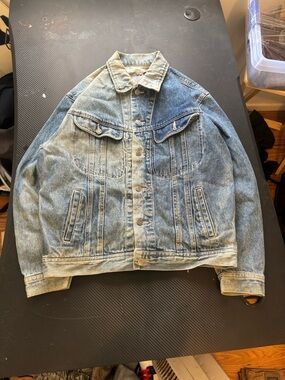 Vintage 90s Todays News  Light Wash Denim Jacket size M MEASUREMENTS SHOWN